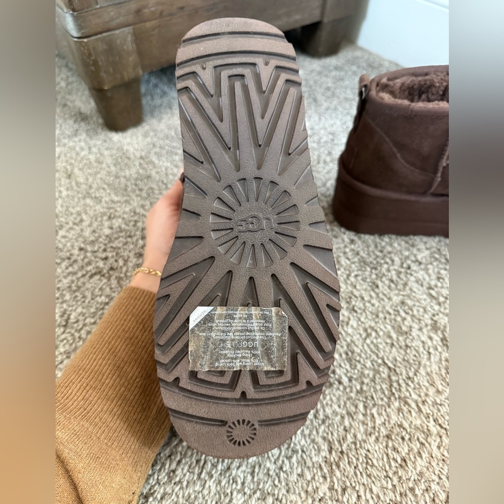UGG Women's Classic Ultra Mini Platform Boots - Burnt Cedar - Size 6 - Picture 9 of 10